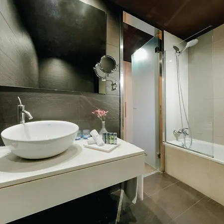 Hotell Hesperia 4*