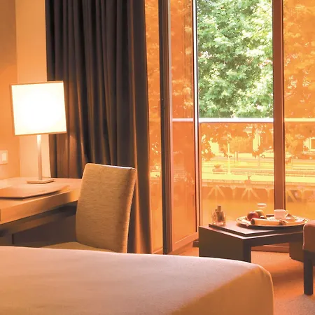 Hotel Hesperia 4*