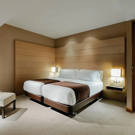 Hesperia 4*