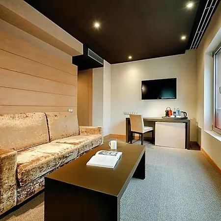 Hotel Hesperia 4*