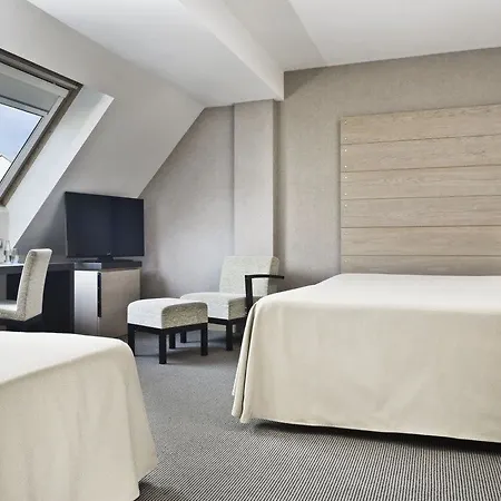 Hotel Hesperia 4*